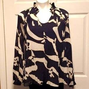 Ann Taylor Long Sleeve Top - Size Medium